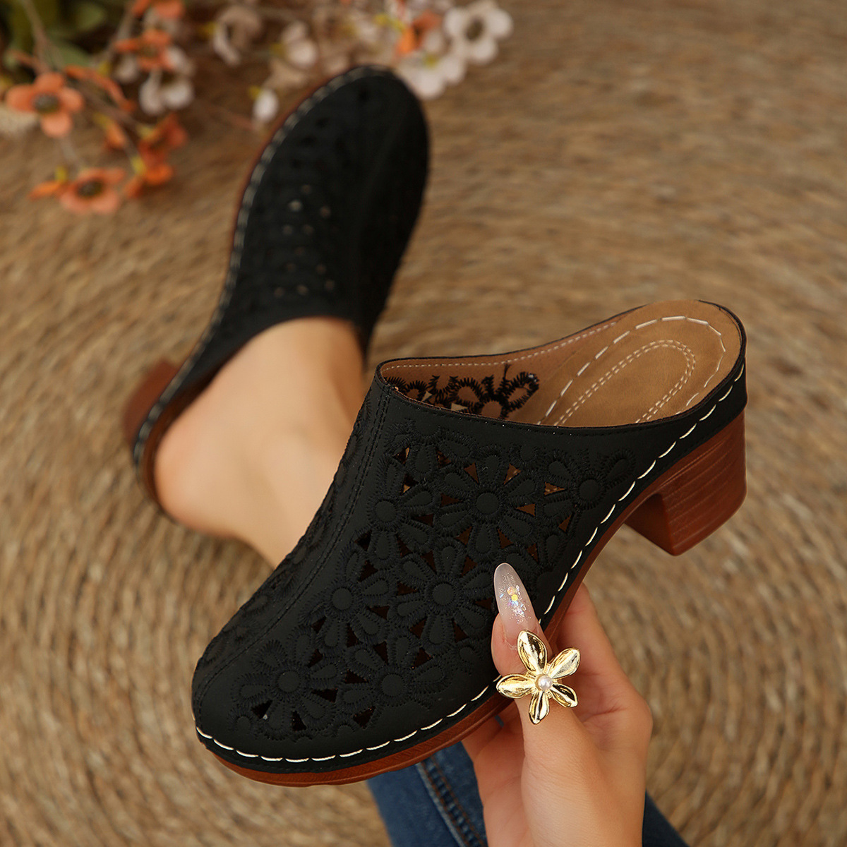 Women Floral Cutout Mules Clog - Embroidery Embellishments ulasan dan harga